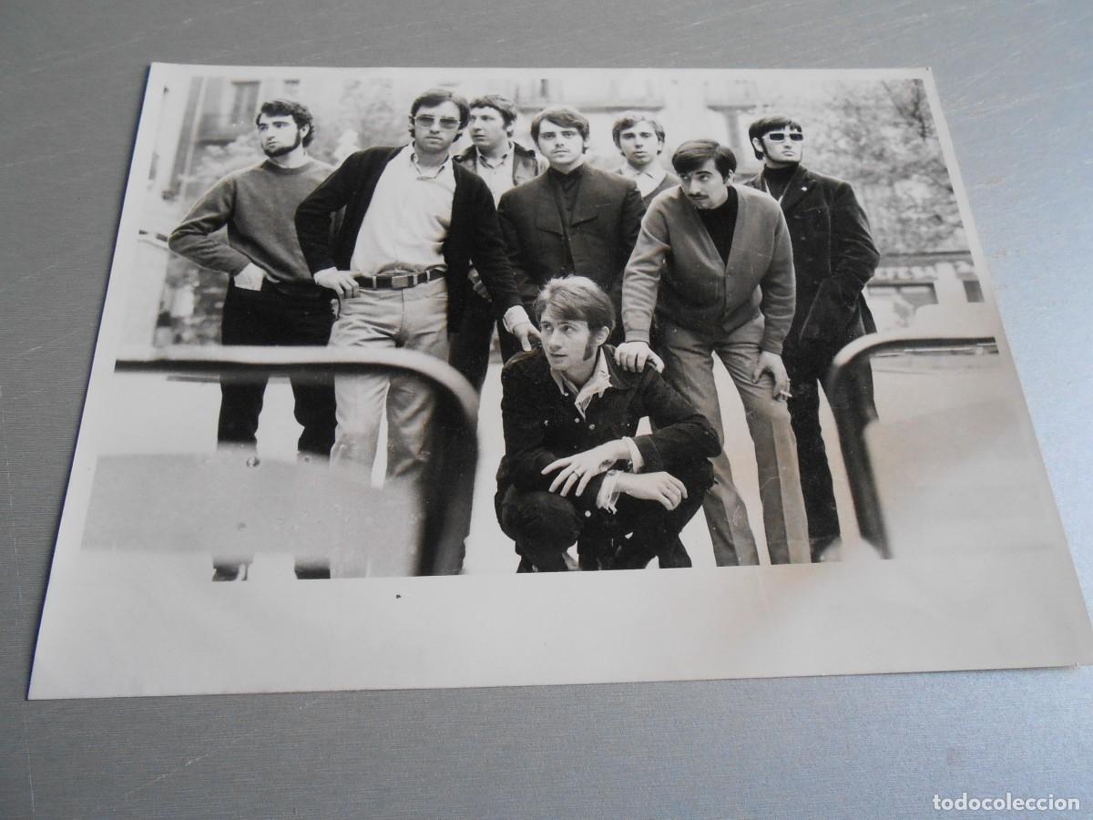 Fotos de cantantes: FOTO de - LOS CANARIOS - de 24 x 18 cms.