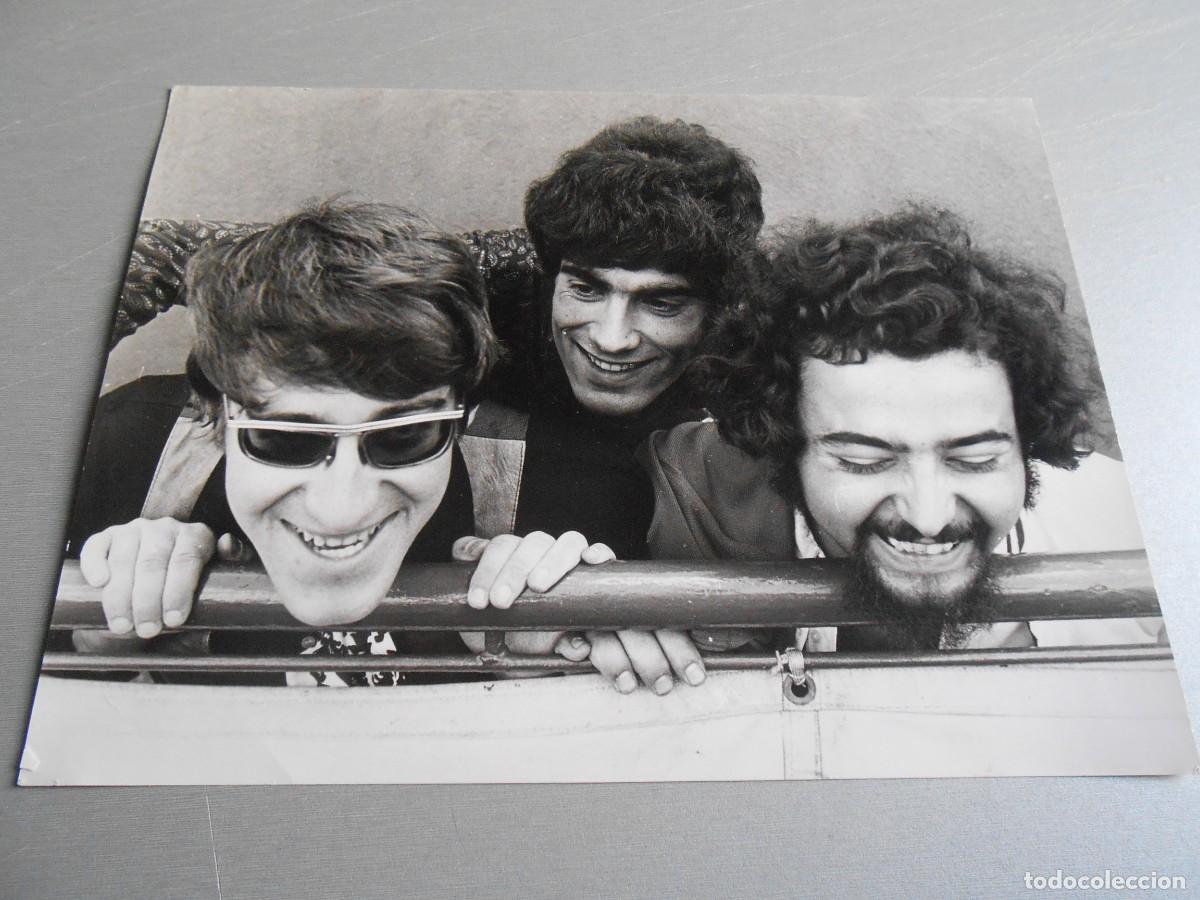 Fotos de cantantes: FOTO de - LA TRINCA - de 24 x 18 cms.