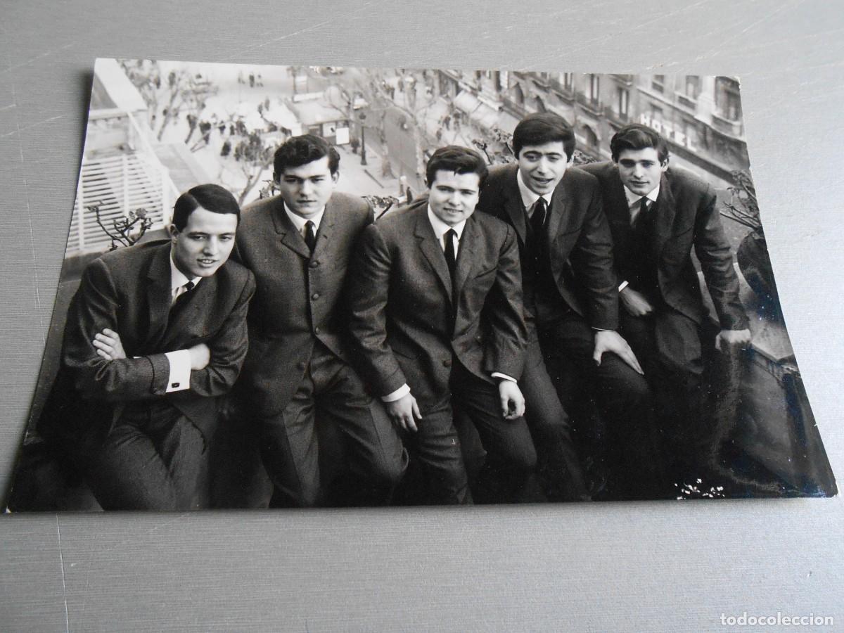 Fotos de cantantes: FOTO de - LOS EXTRA&Ntilde;OS - de 18 x 12 cms.