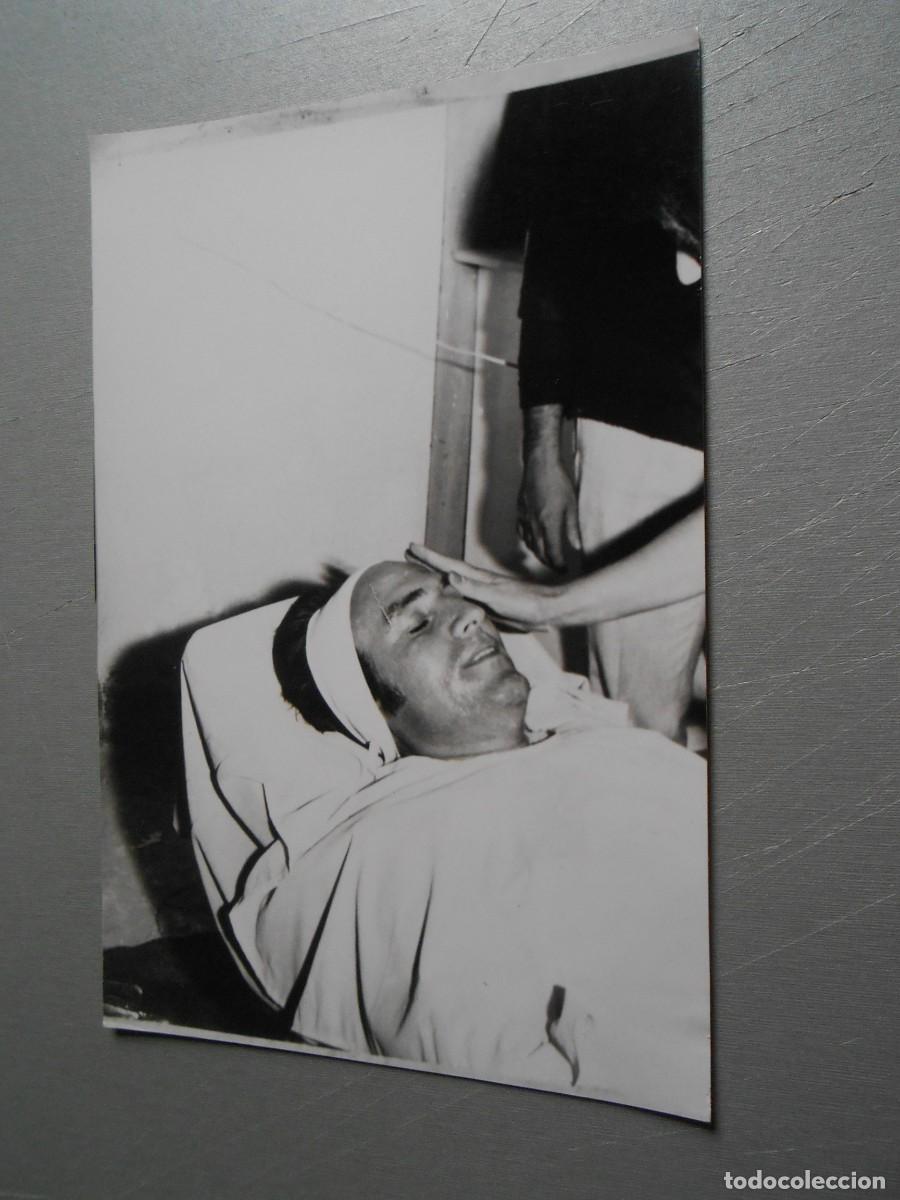 Fotos de cantantes: FOTO de - MANOLO ESCOBAR - de 12 x 18 cms.