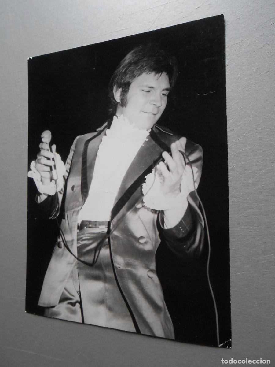 Fotos de cantantes: FOTO de - BRUNO LOMAS - de 18 x 24 cms.