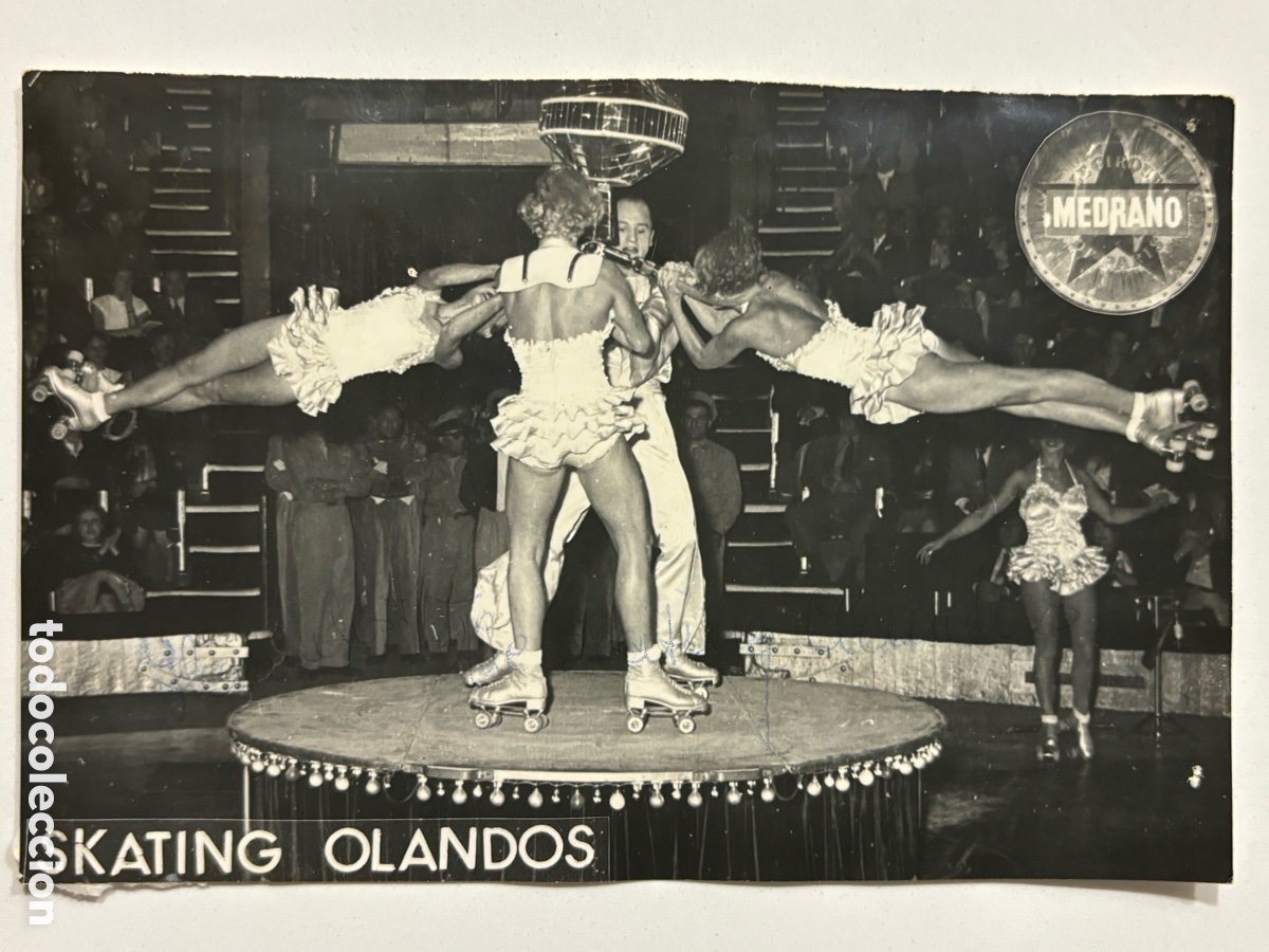 Fotos de cantantes: Foto original de los artistas patinadores acrob&aacute;ticos Skating Olandos L
