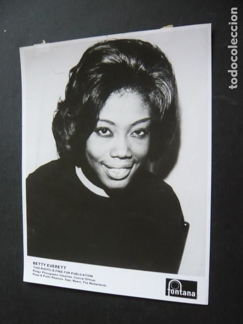 Fotos de cantantes: BETTY EVERETT CANTANTE ANTIGUA FOTOGRAFIA ORIGINAL 18 X 24 CM