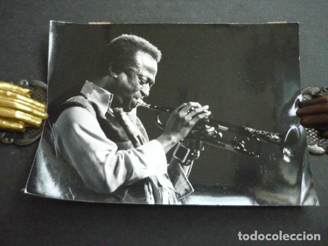 Photos of Singers: MILES DAVIS MUSICO JAZZ ANTIGUA FOTOGRAFIA 13 X 18 CM