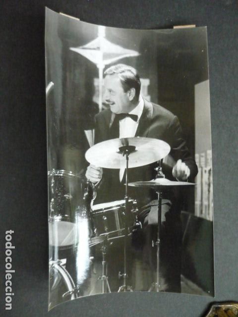 Foto di Cantanti: CHRISTIAN GARROS MUSICO BATERIA ANTIGUA FOTOGRAFIA 13 X 18 CM