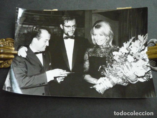 Photos of Singers: HANELORE AUER CANTANTE EN PALMA DE MALLORCA ANTIGUA FOTOGRAFIA 12 X 18 CM