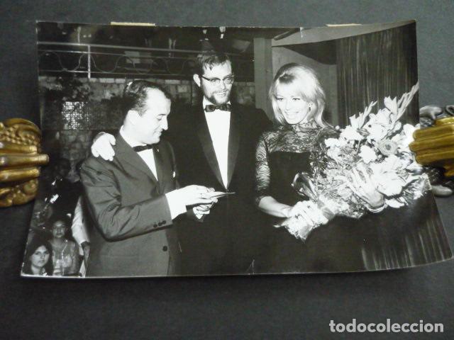 Photos de Chanteurs et Chanteuses: HANELORE AUER CANTANTE EN PALMA DE MALLORCA ANTIGUA FOTOGRAFIA 12 X 18 CM