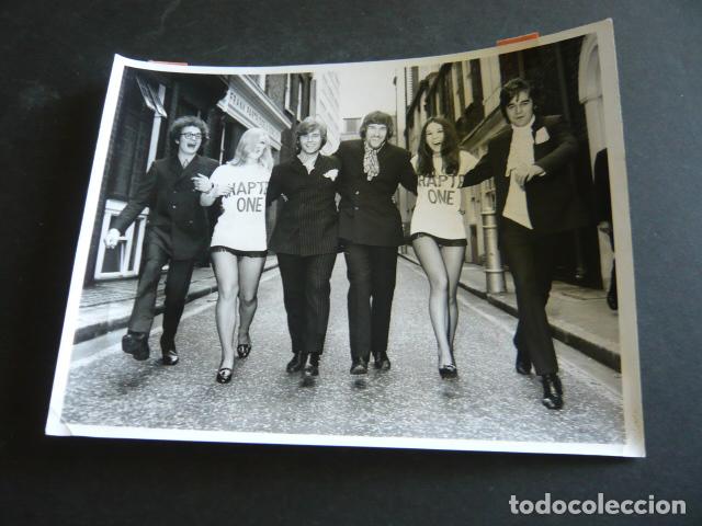 Fotos de cantantes: THE MARCH HARE CONJUNTO MUSICAL ANTIGUA FOTOGRAFIA ORIGINAL 18 X 24 CM