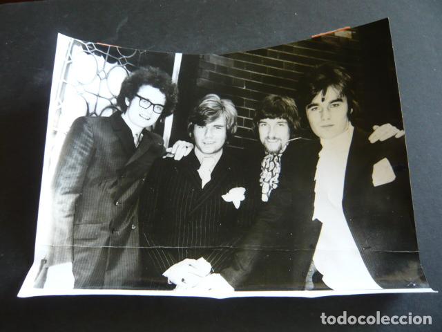 Fotos de cantantes: THE MARCH HARE CONJUNTO MUSICAL ANTIGUA FOTOGRAFIA ORIGINAL 18 X 24 CM