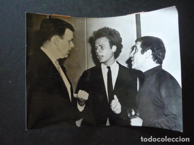 Fotos de cantantes: SIMON & GARFUNKEL CONJUNTO MUSICAL ANTIGUA FOTOGRAFIA ORIGINAL 12 X 18 CM