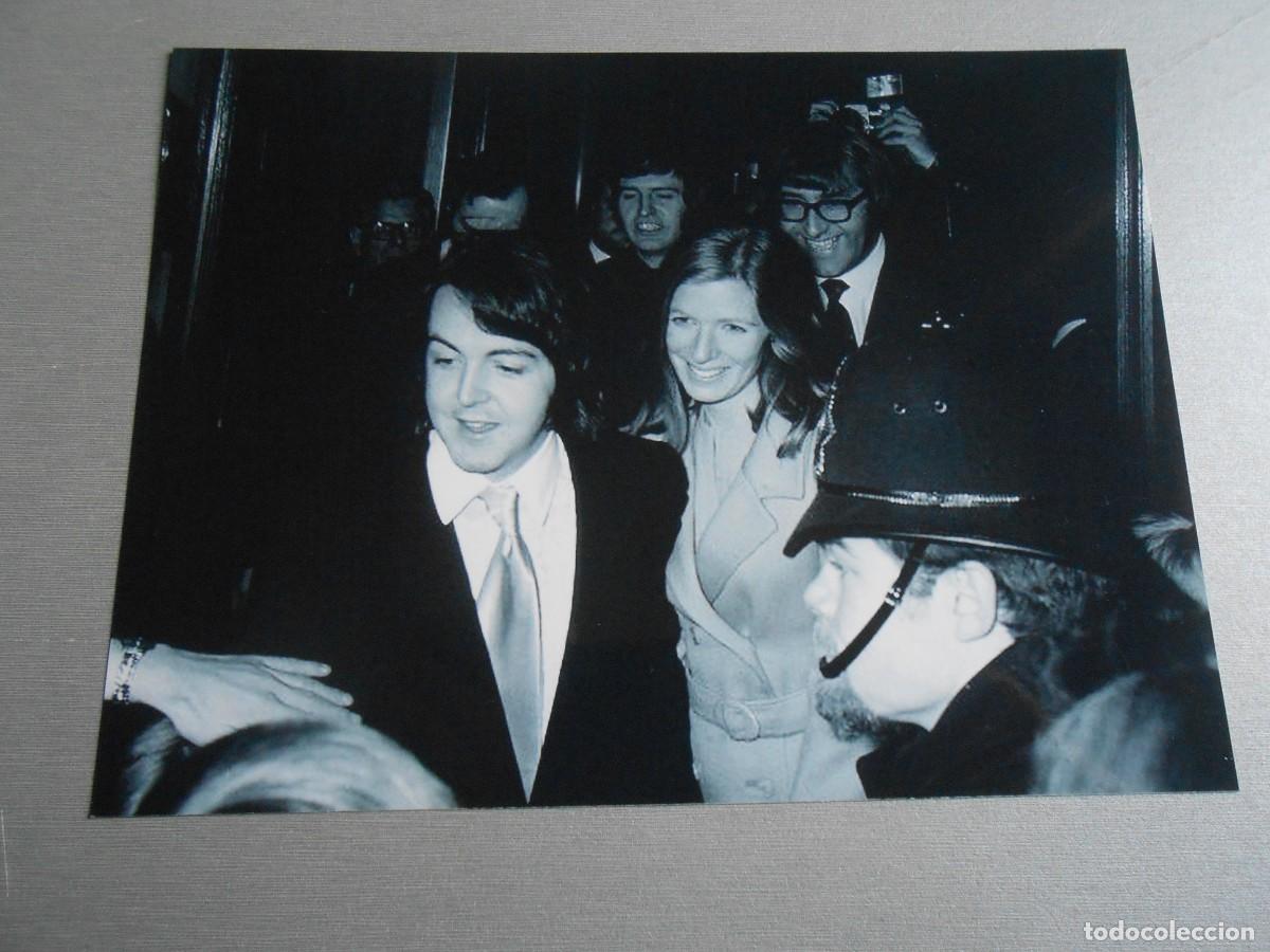 Fotos de cantantes: COPIA de Foto de - PAUL McCARTNEY & LINDA EASTMANT - de 16,5 x 12,5 cm