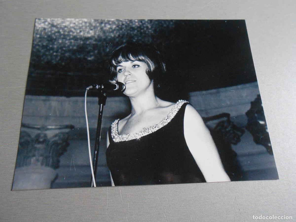 Fotos de cantantes: COPIA de Foto de - RENATA - de 16,5 x 12,5 cm