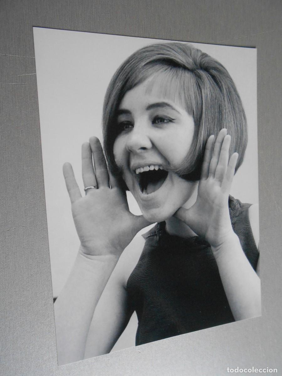 Fotos de cantantes: COPIA de Foto de - LULU - de 12,5 x 16,5 cm