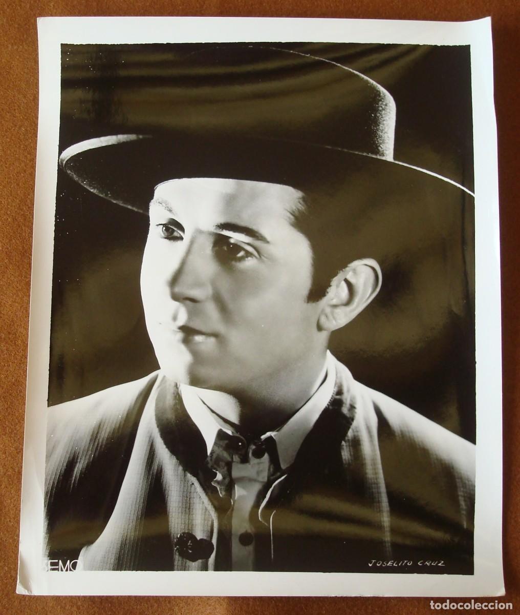 Fotos de cantantes: Los Churumbeles de Espa&ntilde;a : Fotograf&iacute;a original del m&uacute;sico y cantante Joselito Cruz