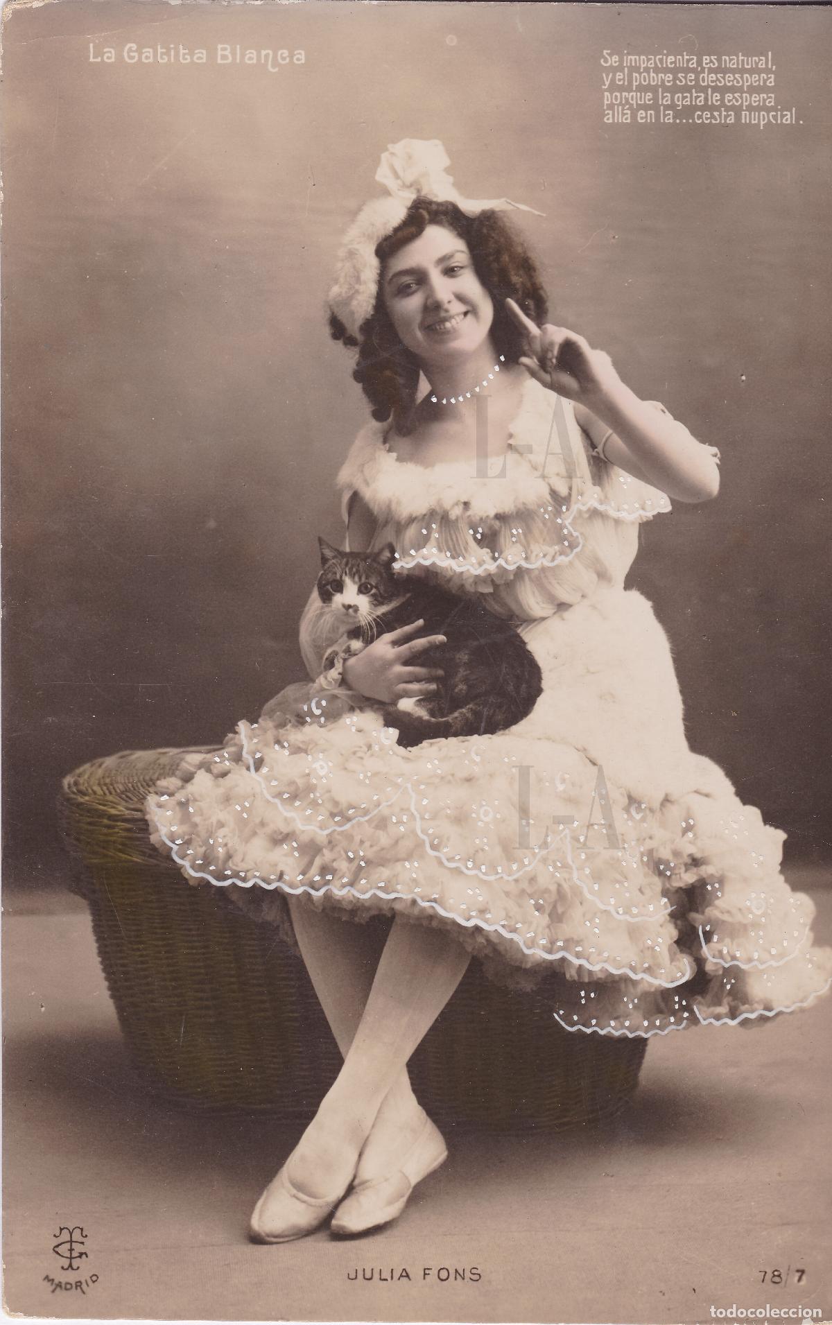 Fotos de cantantes: Zarzuela. Artista Julia Fons caracterizada para &rdquo;La gatita blanca&rdquo;, obra que estren&oacute;