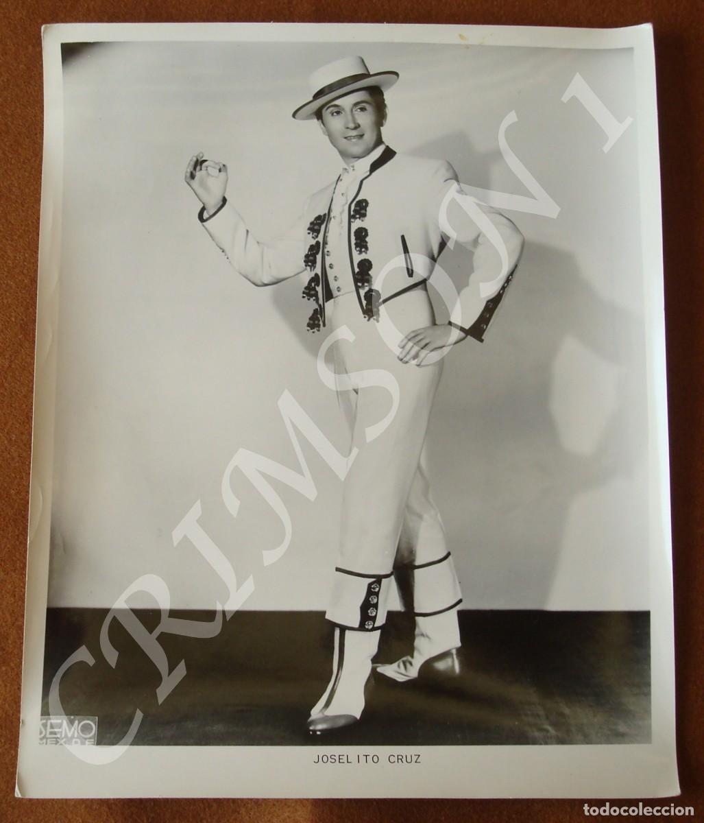 Photos de Chanteurs et Chanteuses: Los Churumbeles de Espa&ntilde;a : Fotograf&iacute;a original del m&uacute;sico y cantante Joselito Cruz