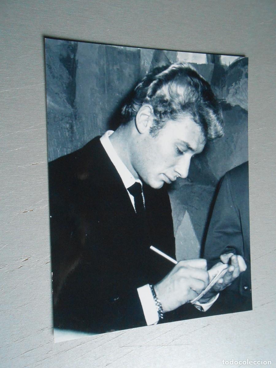 Fotos de cantantes: COPIA de Foto de - JOHNNY HALLYDAY - de 12,5 x 16,5 cm.