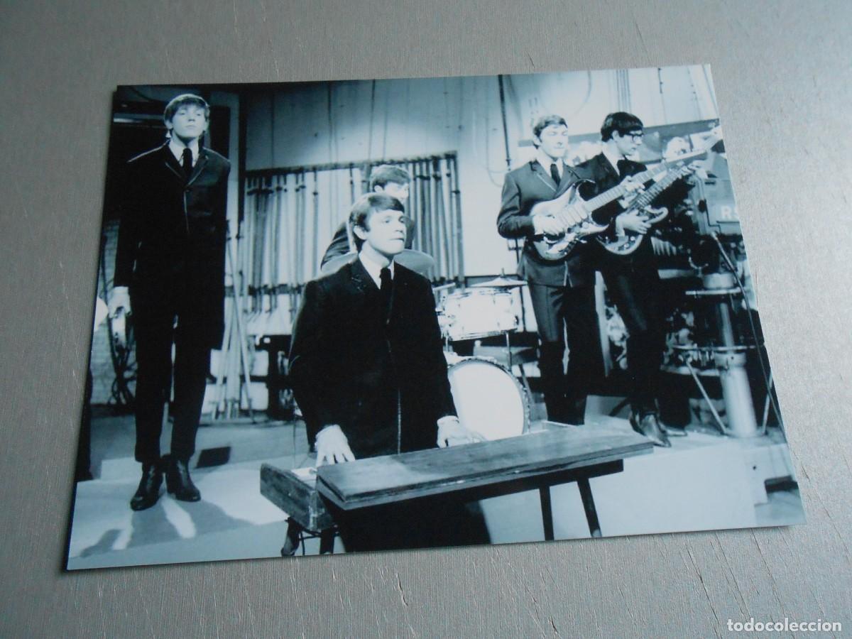 Photos de Chanteurs et Chanteuses: COPIA de Foto de - SWINGING BLUE JEANS - de 16,5 x 12,5 cm.