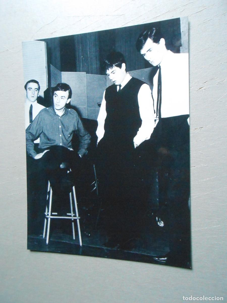 Fotos de cantantes: COPIA de Foto de - GERRY & THE PACEMAKERS - de 12,5 x 16,5 cm.