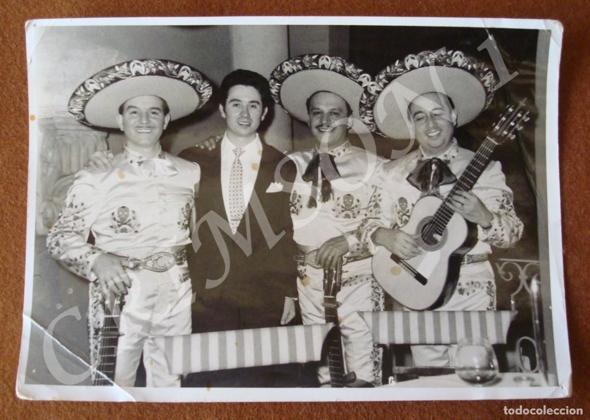 Fotos de cantantes: Tr&iacute;o Calaveras y Joselito Cruz (Los Churumbeles de Espa&ntilde;a) - Fotograf&iacute;a original (M&eacute;xico 1956)