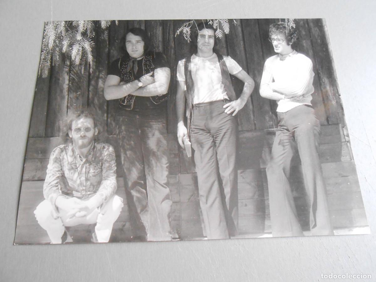 Photos de Chanteurs et Chanteuses: FOTO de - JESS & JAMES ?? - de 24 x 18 cm.