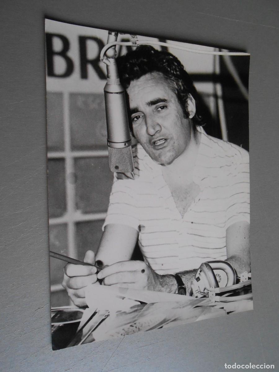 Fotos de cantantes: FOTO de - LUIS DEL OLMO - de 18 x 24 cm.