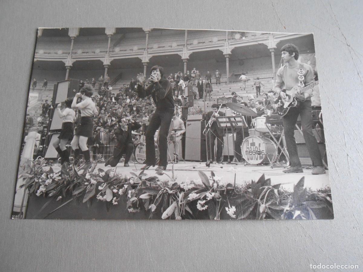 Fotos de cantantes: FOTO de - TONY RONALD - de 18 x 12 cm.