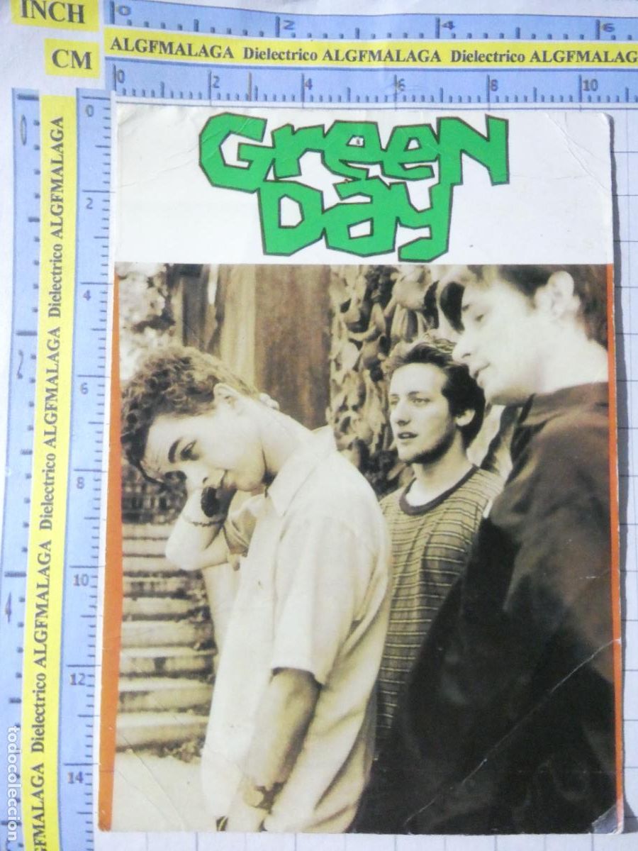 Fotos de cantantes: POSTAL DE M&Uacute;SICA GRUPOS BANDAS CANTANTES. GREEN DAY. 2815