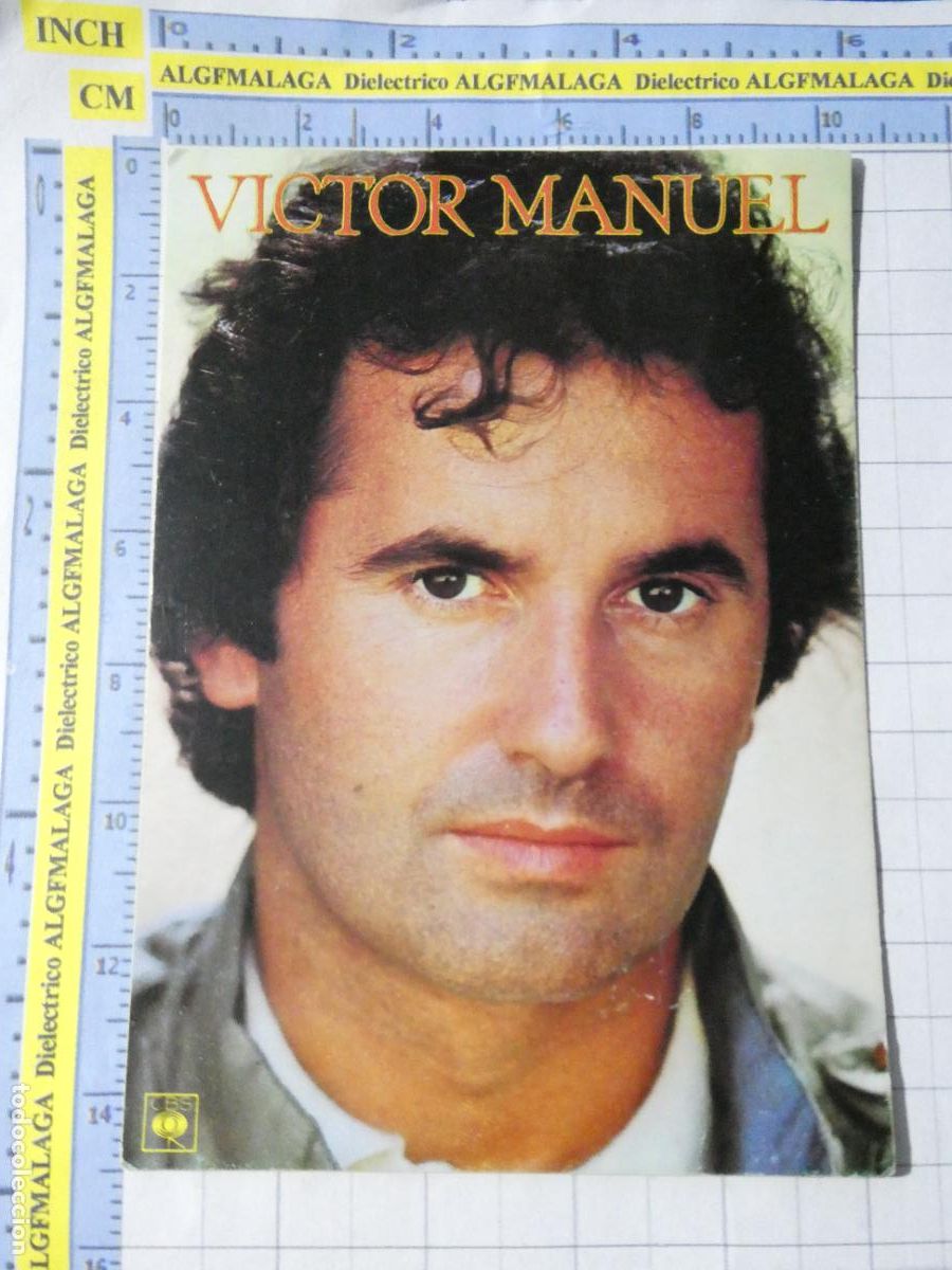 Fotos de cantantes: TARJETA POSTAL DE M&Uacute;SICA GRUPOS BANDAS CANTANTES. VICTOR MANUEL CON FIRMA AUTOGRAFO DEDICATORIA 2821
