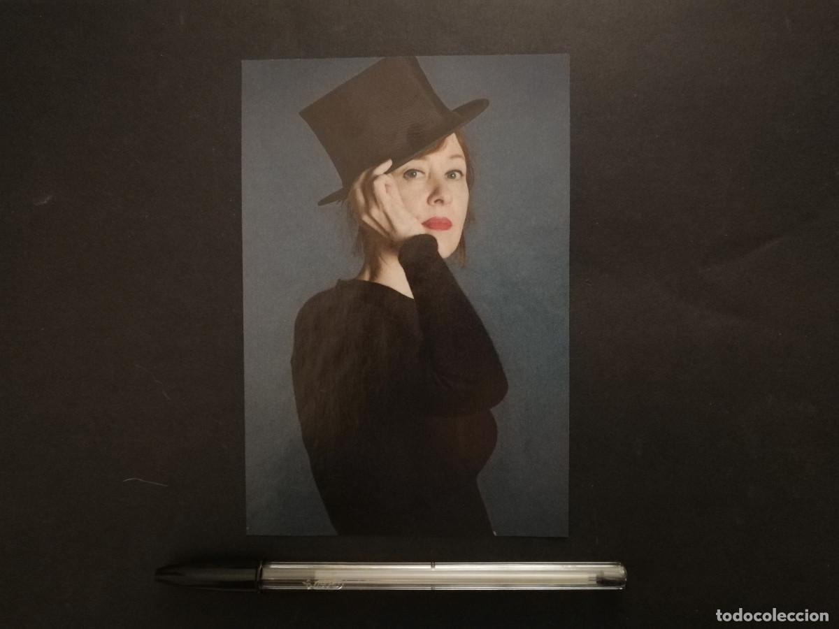 Fotos de cantantes: TARJETA ACARTONADA -10*15- Suzanne Vega