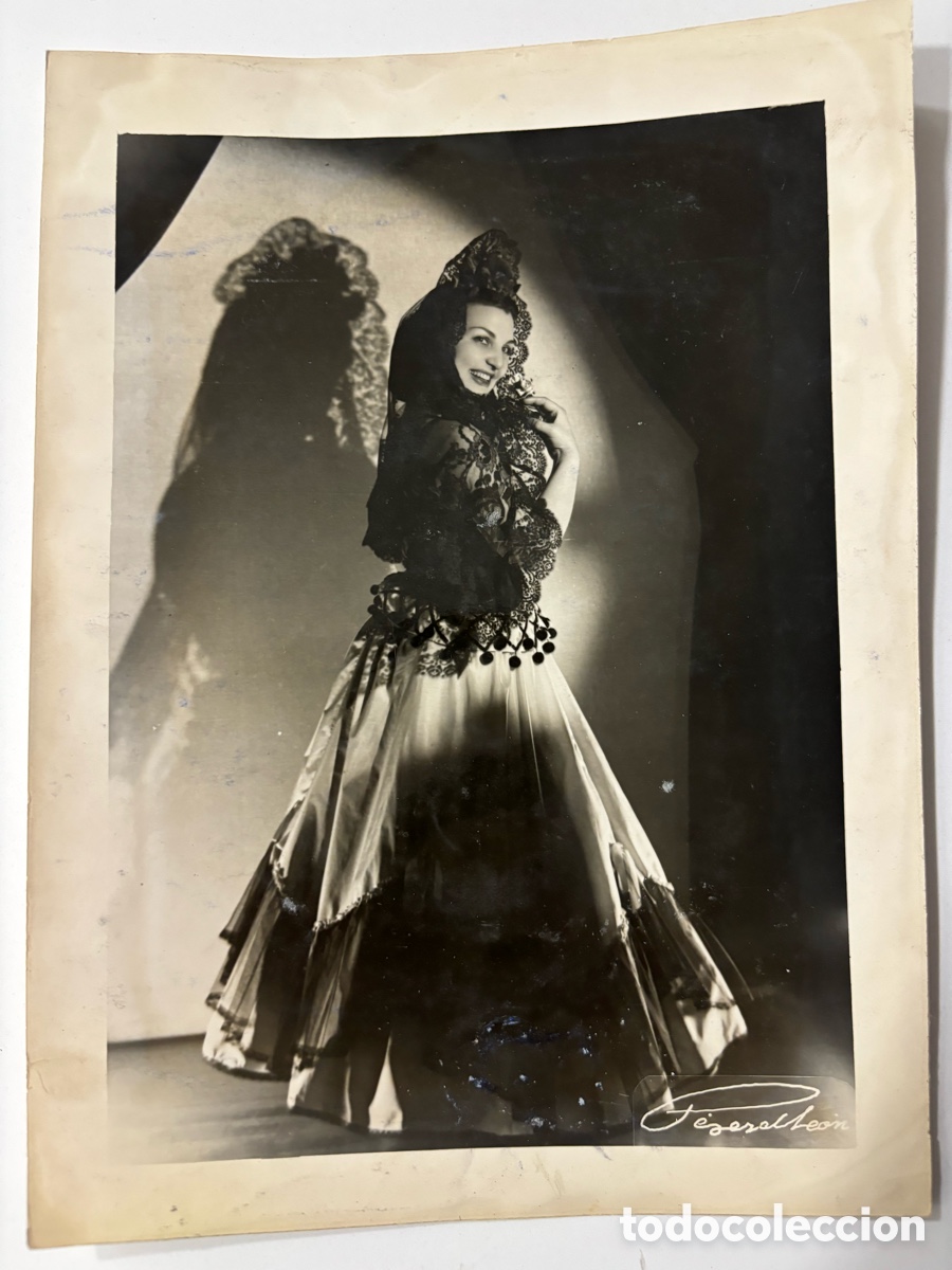 Fotos de cantantes: Foto original de bailarina de flamenco foto P&eacute;rez de leon Madrid