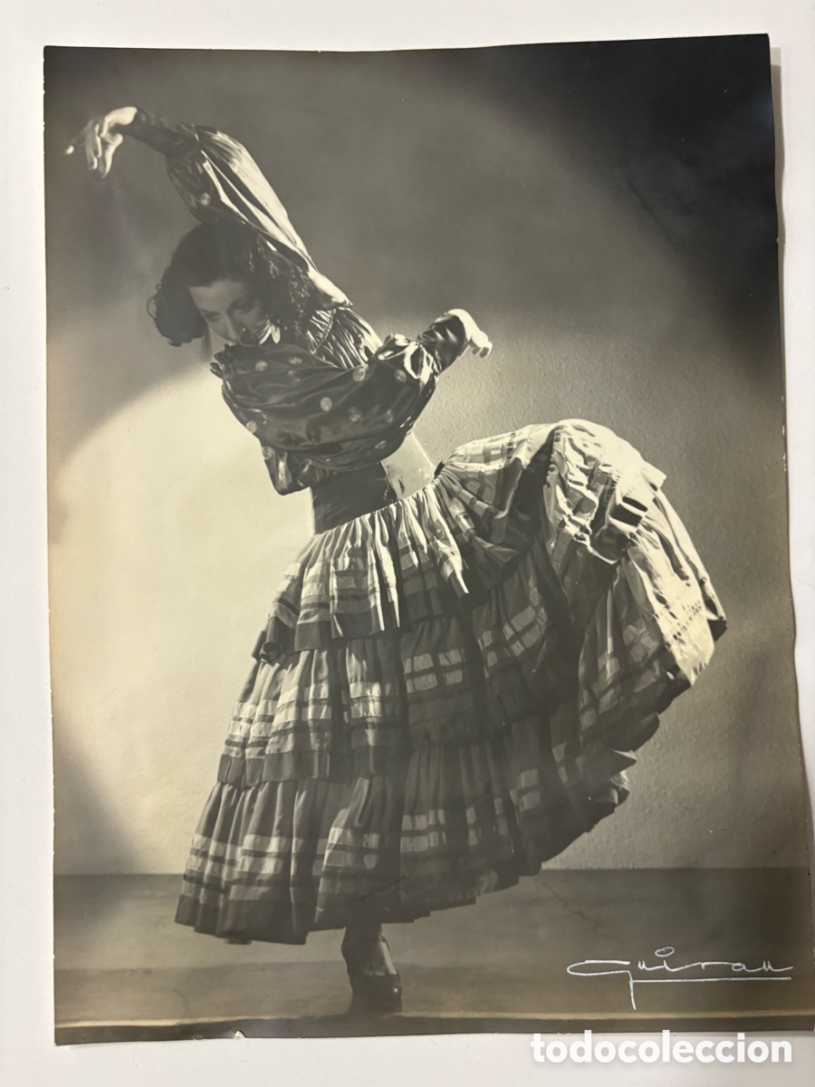 Fotos de cantantes: Foto original de la bailarina Emma Maleras foto Guirau Barcelona