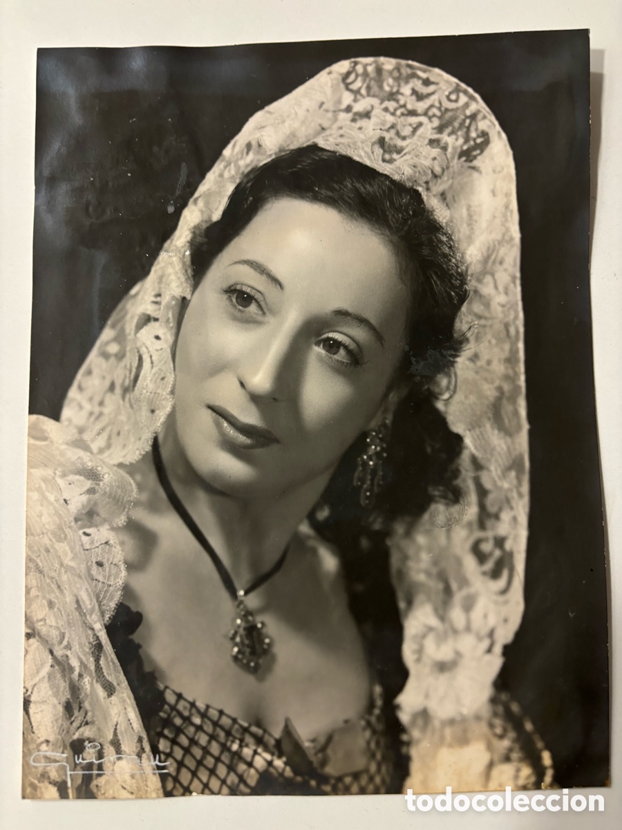 Fotos de cantantes: Foto original de la bailarina Emma Maleras foto Guirau Barcelona