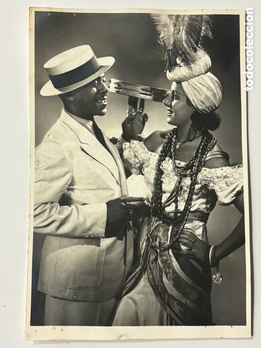 Fotos de cantantes: Foto original del m&uacute;sico cubano Julio Galindo foto estudio lukes barcelona