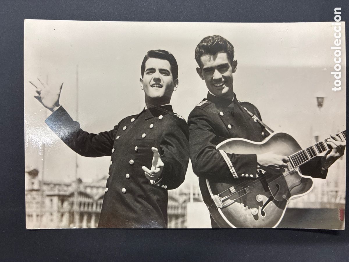 Fotos de cantantes: POSTAL POSTAL DUO DINAMICO EN BOTON DE ANCLA