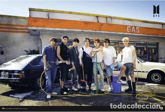 Photos de Chanteurs et Chanteuses: Poster BTS - Gas Station (POSTER 61x91.5)