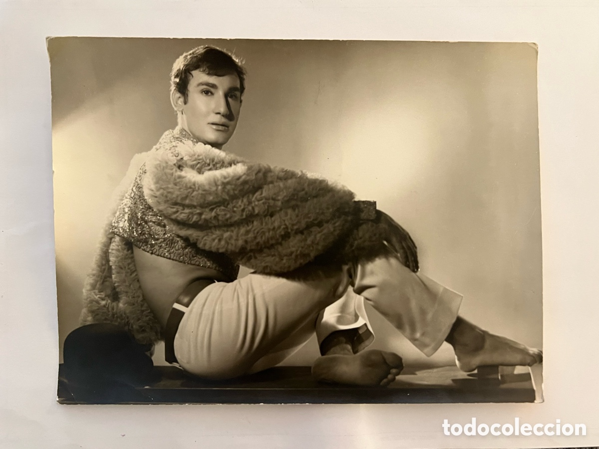 Fotos de cantantes: ALEJANDRO VARGAS.. la nueva voz de la Canci&oacute;n Espa&ntilde;ola&hellip; (h.1965?) Med&iacute;das: 18 x 24 cm.