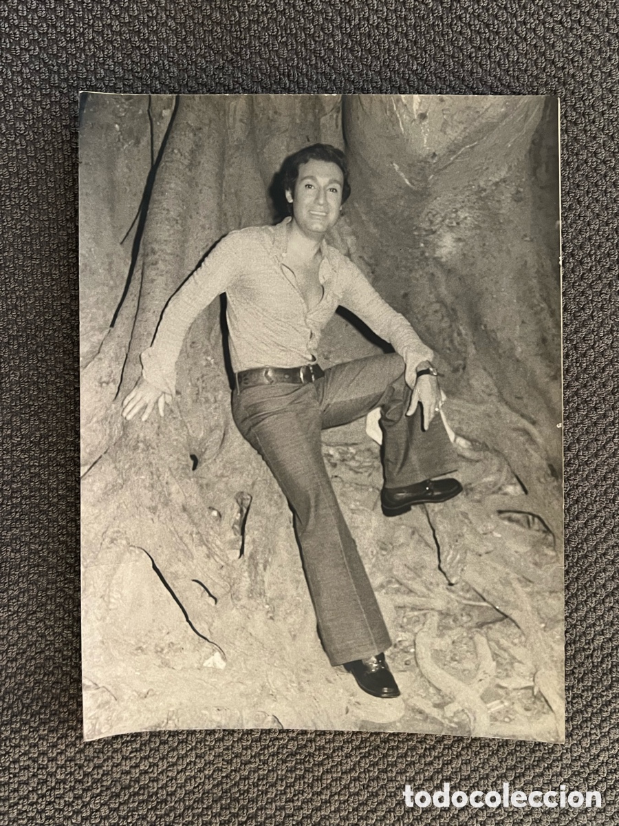 Fotos de cantantes: ALEJANDRO VARGAS.. la nueva voz de la Canci&oacute;n Espa&ntilde;ola&hellip; (a.1973) Med&iacute;das: 18 x 24 cm