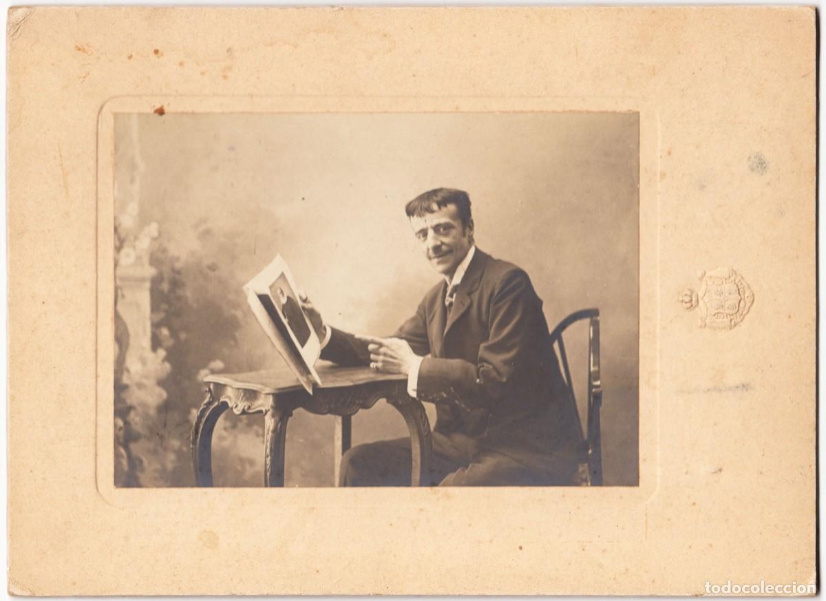 Fotos de cantantes: Retrato Juli&aacute;n Romea Parra actor, cantante, dramaturgo y compositor Fot&oacute;grafo proveedor Casa Real