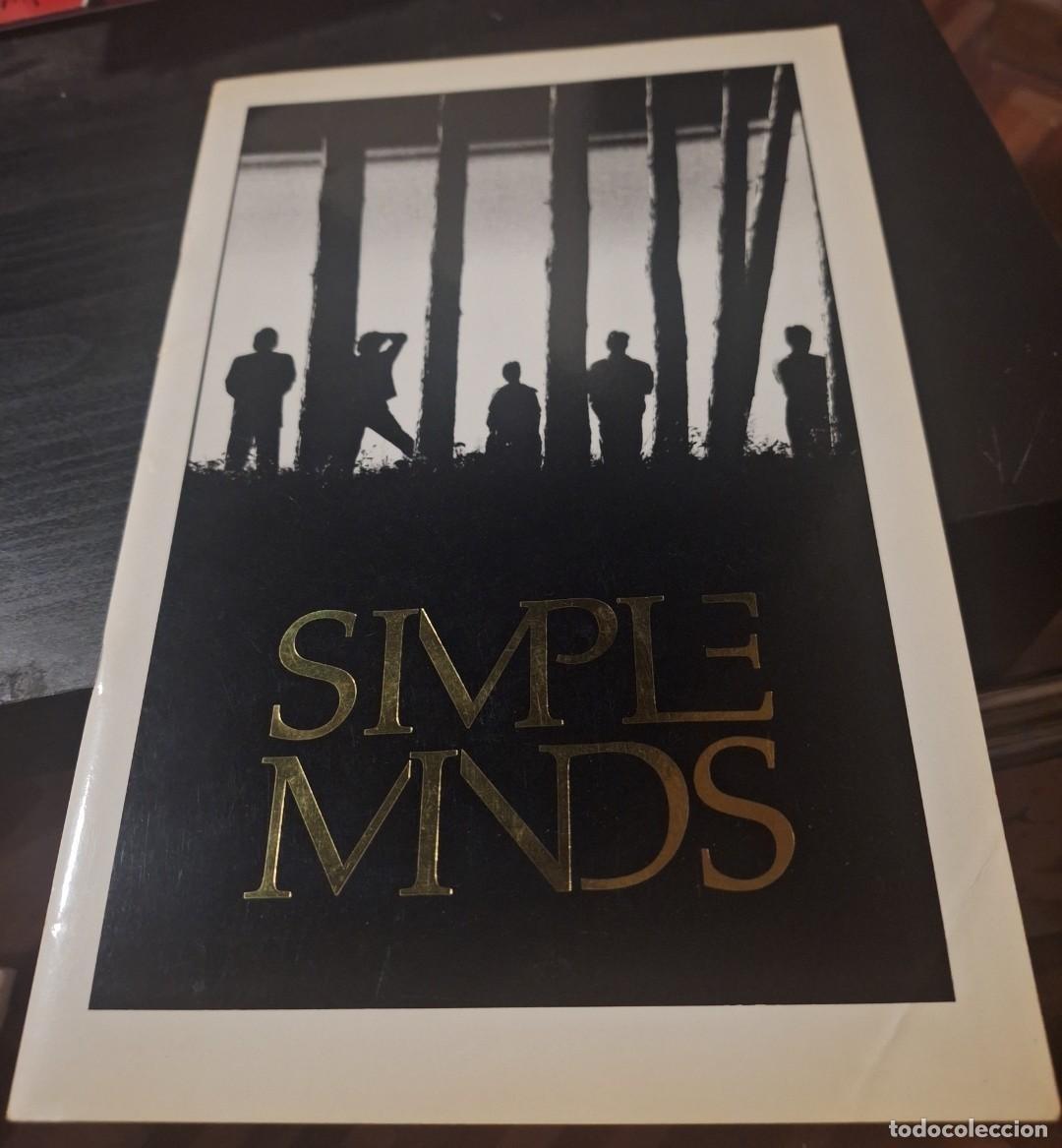 Fotos de cantantes: SIMPLE MINDS - LIBRO FOTOS DE LA GIRA ONCE UPOR A TIME 1985 - MADE IN UK