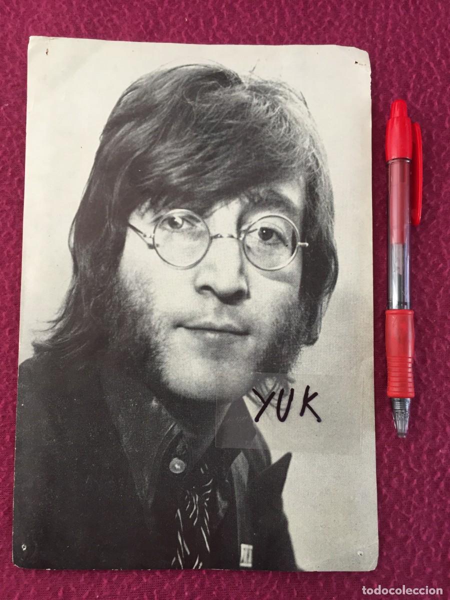 Fotos de cantantes: RARO MINI POSTER PROMOCIONAL DE JOHN LENNON (BEATLES) A&Ntilde;OS 60 -OBSEQUIO TIENDA DE DISCOS VALENCIA