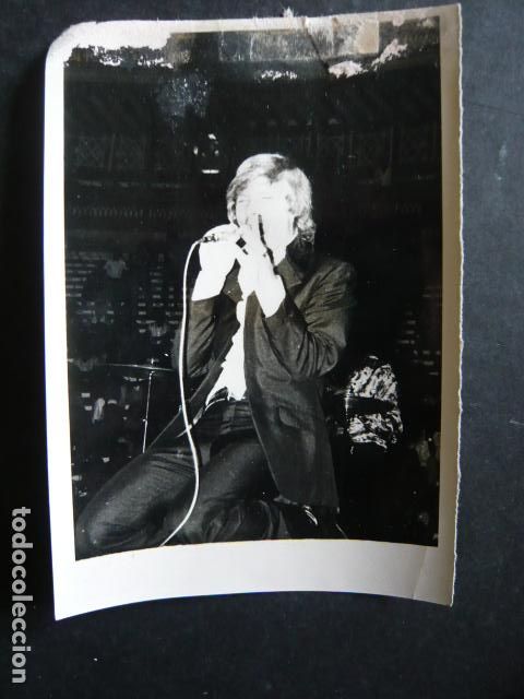 Fotos de cantantes: LOS BRAVOS CONJUNTO MUSICAL ANTIGUA FOTOGRAFIA ORIGINAL 9 X 13 CM