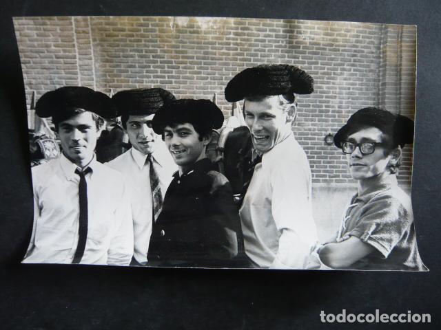 Fotos de cantantes: LOS BRAVOS CONJUNTO MUSICAL ANTIGUA FOTOGRAFIA ORIGINAL 12 X 18 CM