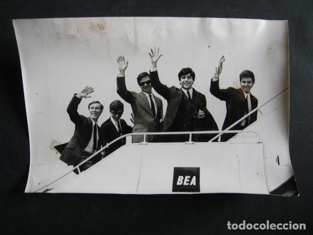 Photos de Chanteurs et Chanteuses: LOS BRAVOS CONJUNTO MUSICAL ANTIGUA FOTOGRAFIA ORIGINAL 12 X 18 CM