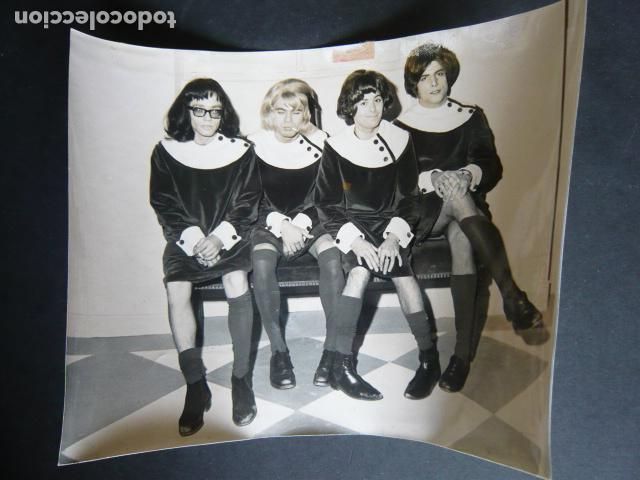 Photos of Singers: LOS BRAVOS CONJUNTO MUSICAL ANTIGUA FOTOGRAFIA ORIGINAL 18 X 24 CM
