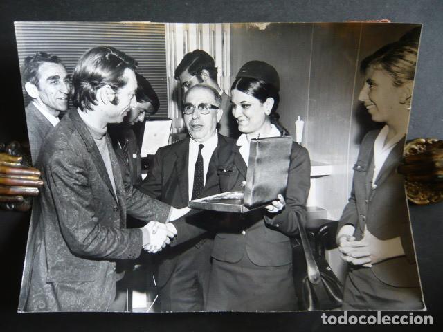 Photos of Singers: LOS BRAVOS CONJUNTO MUSICAL ANTIGUA FOTOGRAFIA ORIGINAL 18 X 24 CM