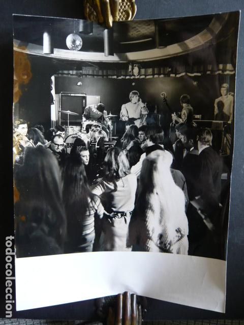 Photos de Chanteurs et Chanteuses: LOS BRAVOS CONJUNTO MUSICAL ANTIGUA FOTOGRAFIA ORIGINAL 18 X 24 CM