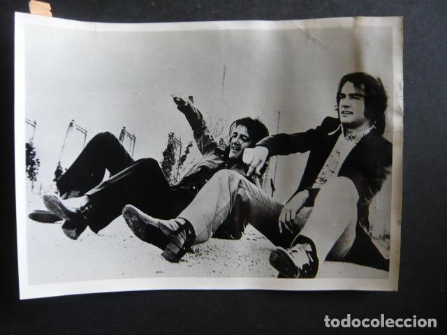 Fotos de cantantes: DUO DINAMICO CONJUNTO MUSICAL ANTIGUA FOTOGRAFIA ORIGINAL 18 X 13 CM