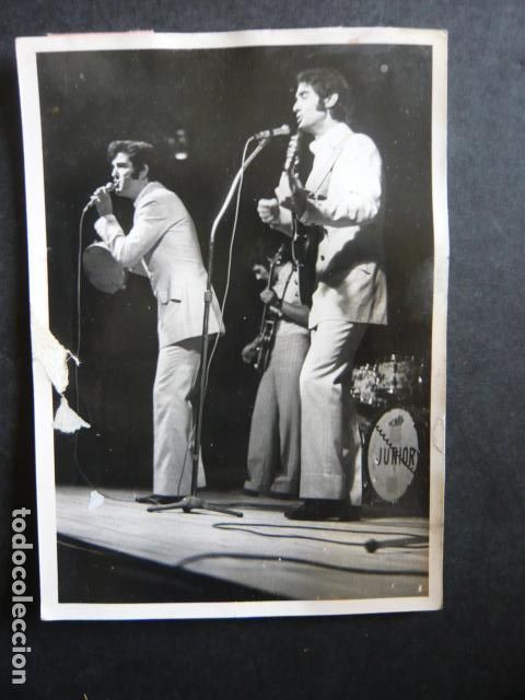 Fotos de cantantes: DUO DINAMICO CONJUNTO MUSICAL EN PLAZA DE TOROS DE VALENCIA ANTIGUA FOTOGRAFIA ORIGINAL 8,5 X 12 CM