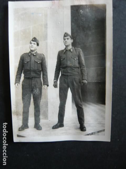 Photos of Singers: DUO DINAMICO CONJUNTO MUSICAL DE MILITARES ANTIGUA FOTOGRAFIA ORIGINAL 8 X 10,5 CM
